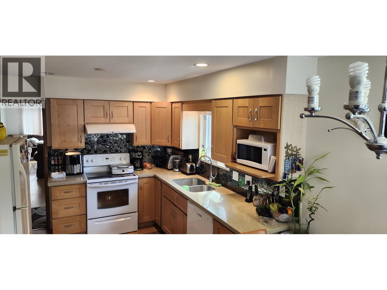 549 E 56th Avenue, Vancouver, British Columbia  V5X 1R6 - Photo 8 - R3113387