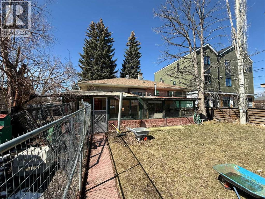 2716 45 Street Sw, Calgary, Alberta  T3E 3T4 - Photo 10 - A2301495