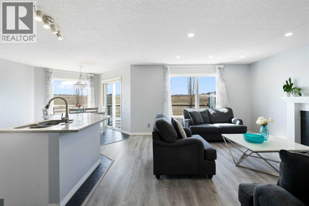 57 Bridlecrest Court SW, Calgary, Alberta  T2Y 5J3 - Photo 4 - A2304644