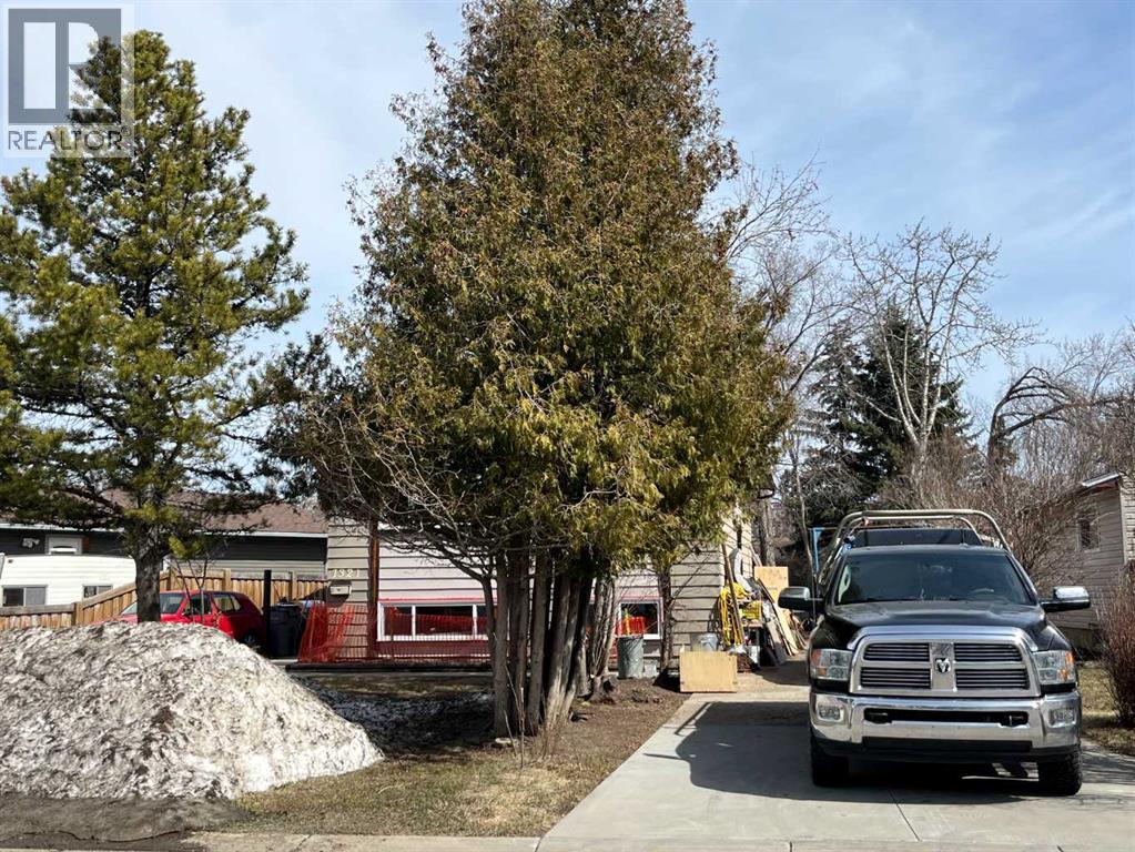 7321 99 Street, Grande Prairie, Alberta  T8V 4Y1 - Photo 3 - A2288371