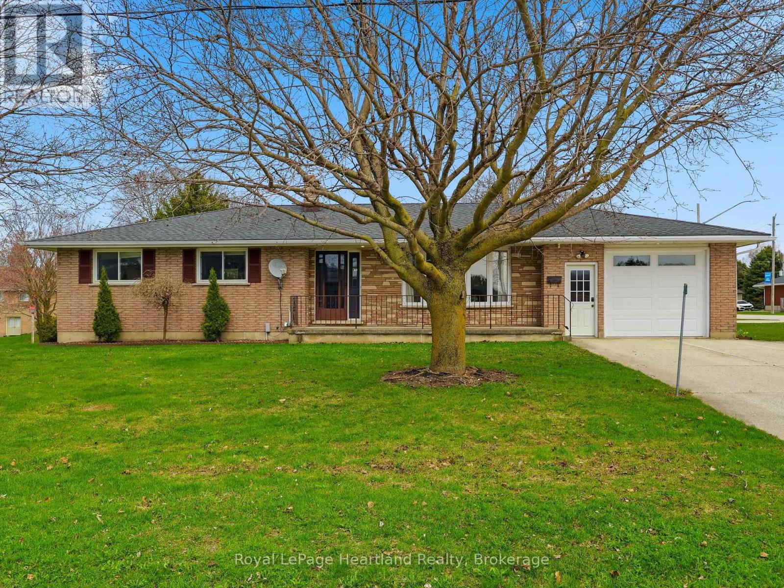 25 VINCENT STREET, South Bruce, Ontario