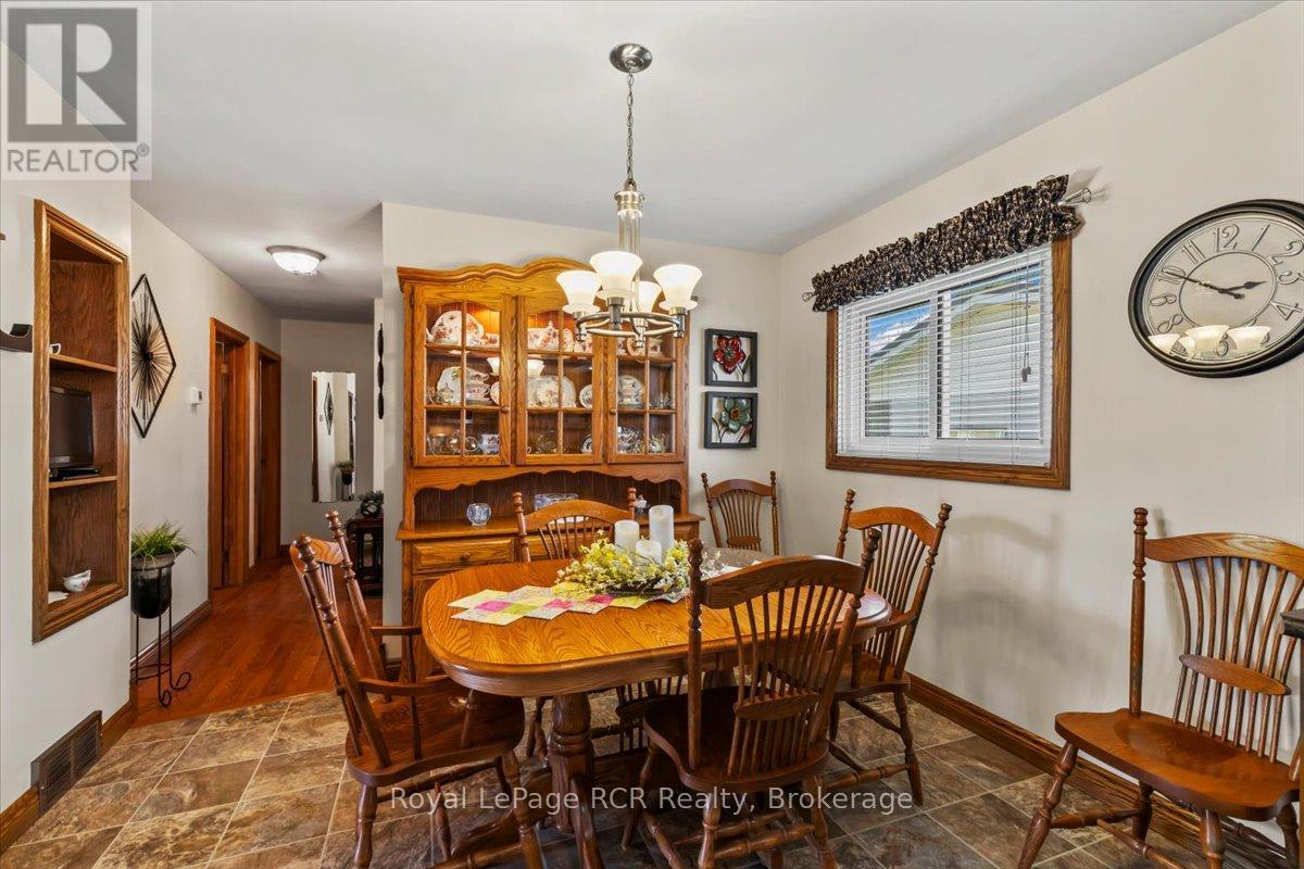 576 17th Avenue, Hanover, Ontario  N4N 3A9 - Photo 10 - X13038696