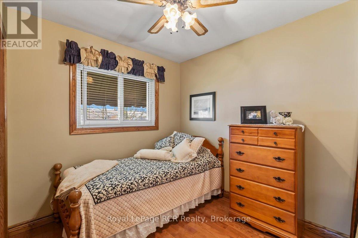 576 17th Avenue, Hanover, Ontario  N4N 3A9 - Photo 14 - X13038696