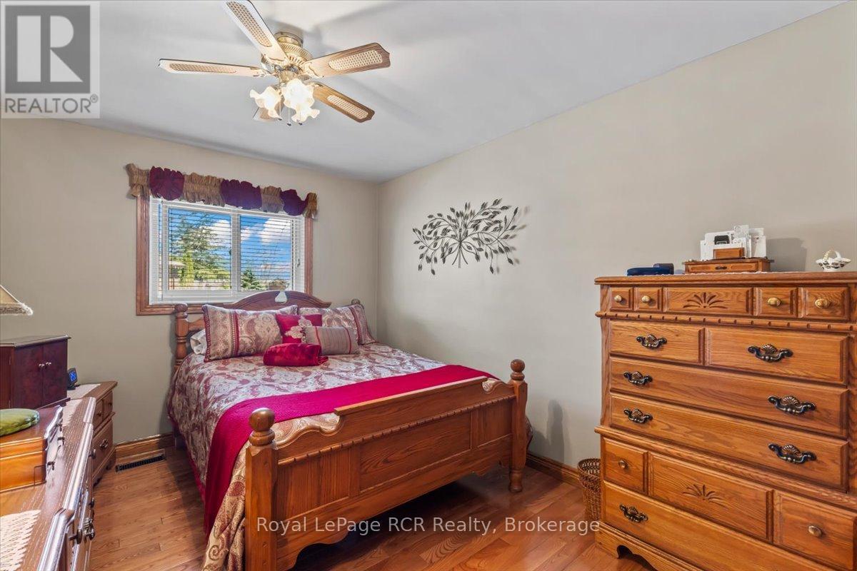 576 17th Avenue, Hanover, Ontario  N4N 3A9 - Photo 16 - X13038696