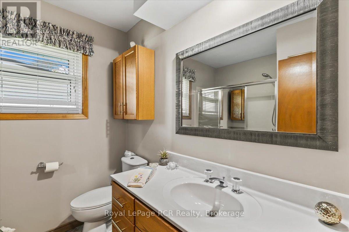 576 17th Avenue, Hanover, Ontario  N4N 3A9 - Photo 17 - X13038696