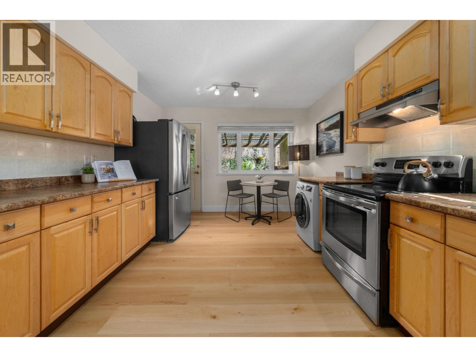 3300 Mahon Avenue, North Vancouver, British Columbia  V7N 3T5 - Photo 11 - R3115417