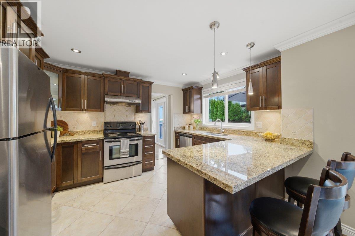 2808 Mccoomb Drive, Coquitlam, British Columbia  V3B 6B3 - Photo 13 - R3115421