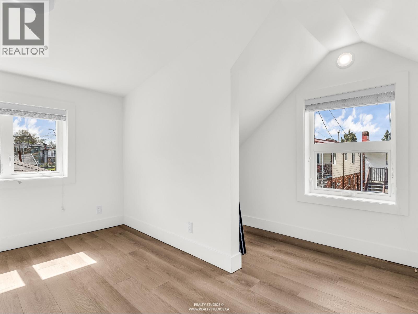 1221 Rossland Street, Vancouver, British Columbia  V5K 4A3 - Photo 36 - R3115428