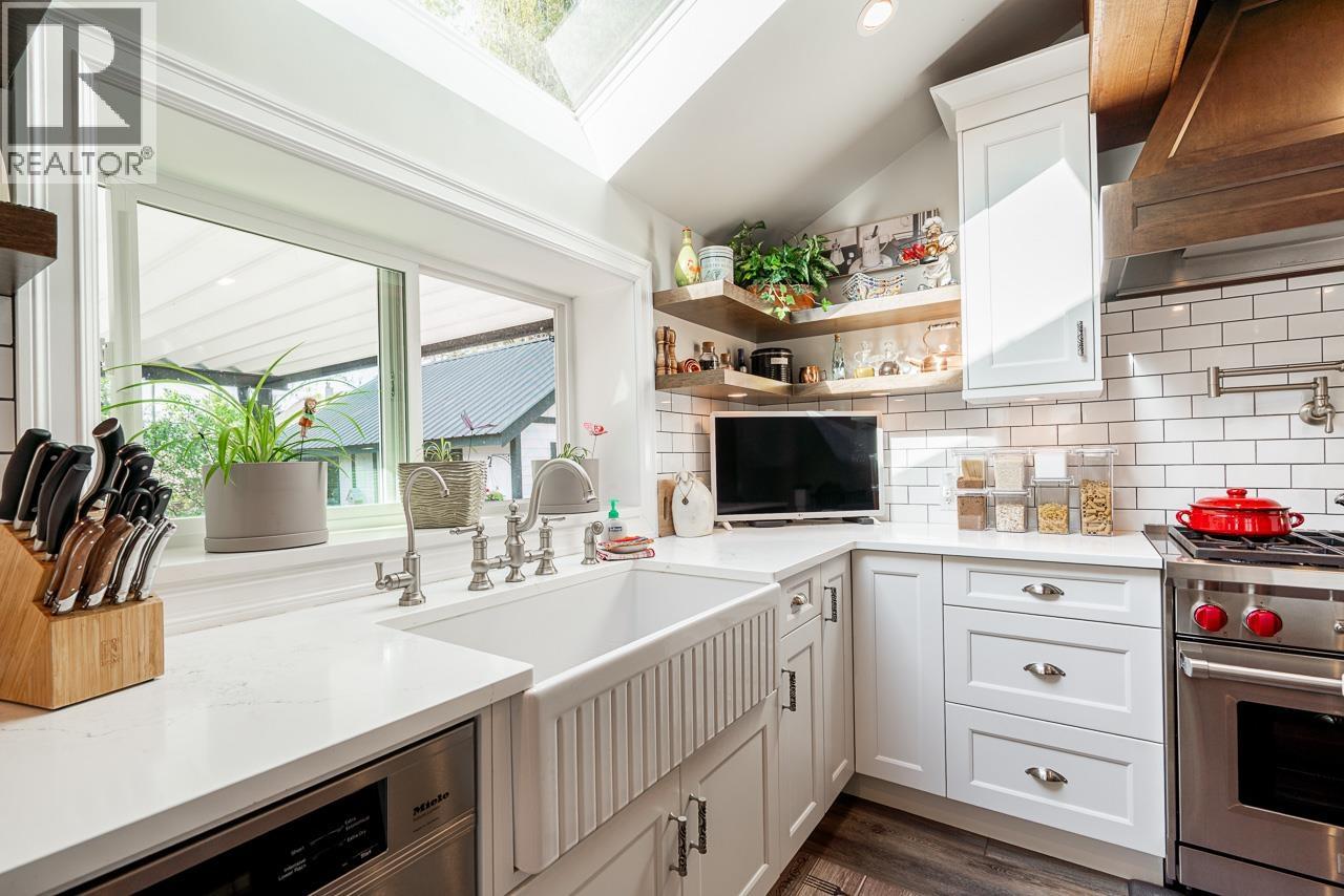 20307 Ditton Street, Maple Ridge, British Columbia  V2X 1B7 - Photo 16 - R3115431