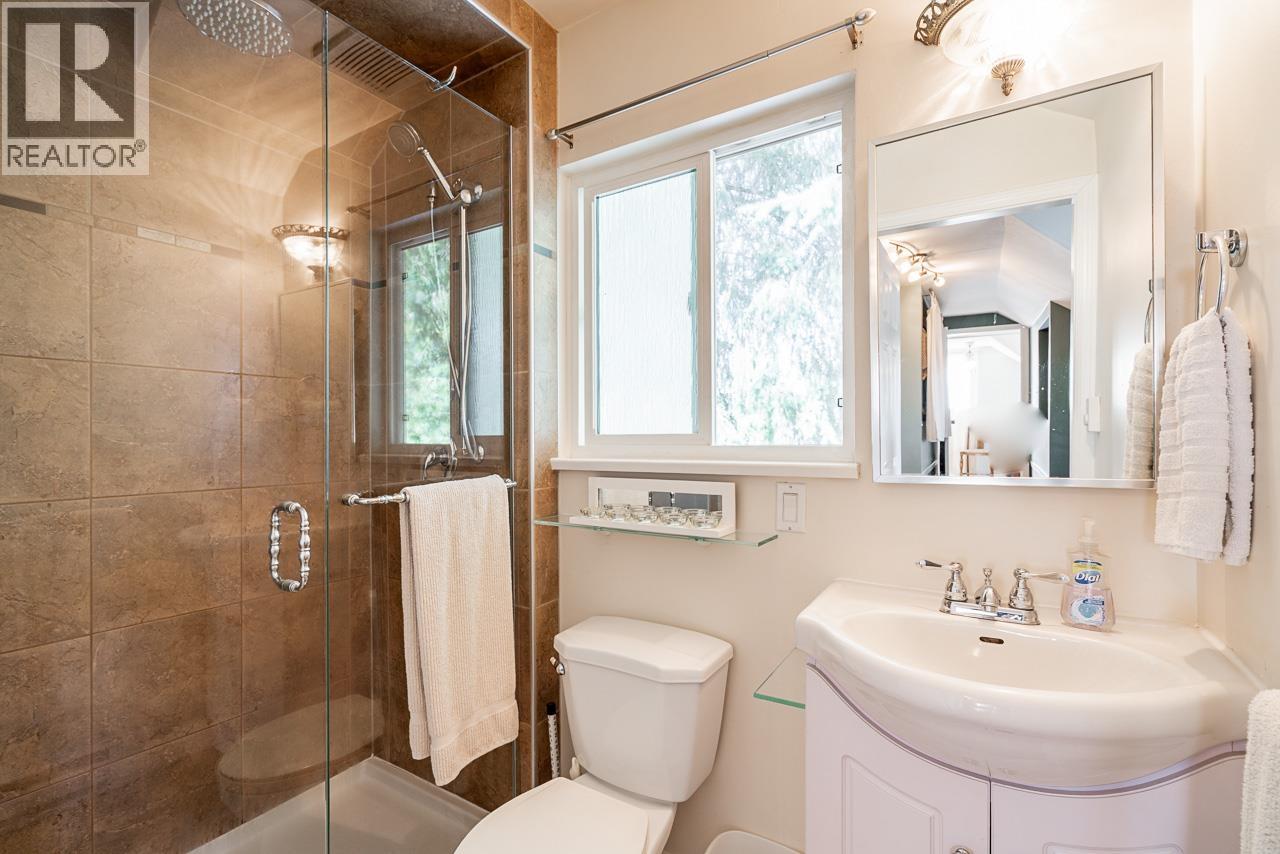 20307 Ditton Street, Maple Ridge, British Columbia  V2X 1B7 - Photo 29 - R3115431