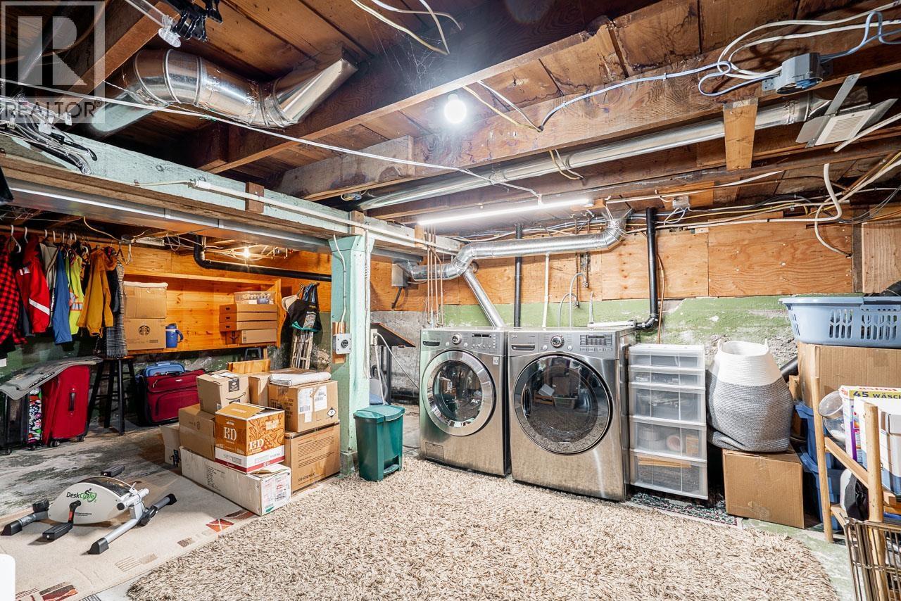 20307 Ditton Street, Maple Ridge, British Columbia  V2X 1B7 - Photo 34 - R3115431