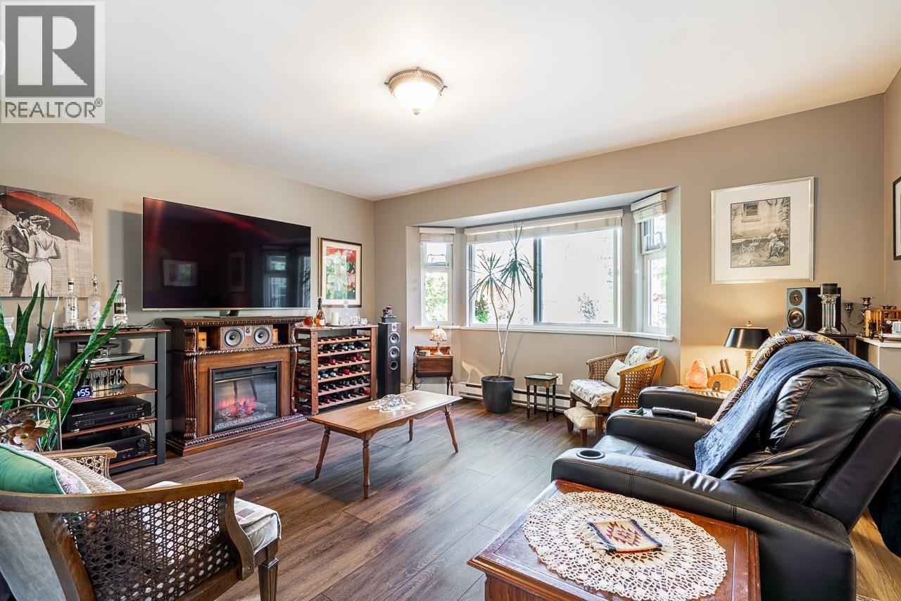 20307 Ditton Street, Maple Ridge, British Columbia  V2X 1B7 - Photo 9 - R3115431