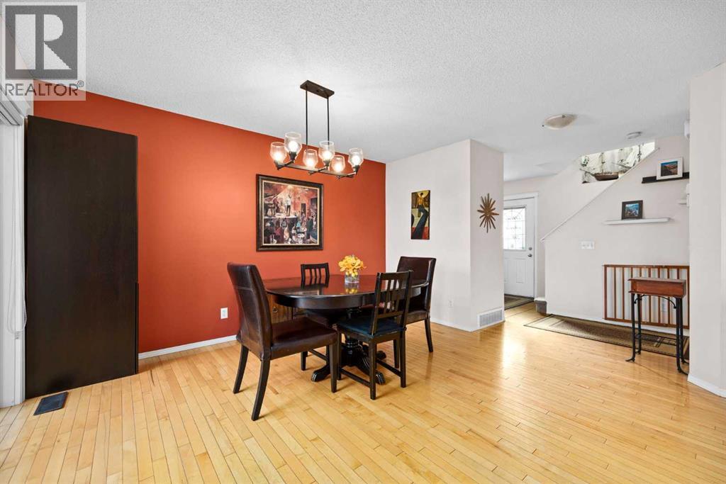 73 Sunset Heights, Cochrane, Alberta  T4C 0C7 - Photo 7 - A2284779