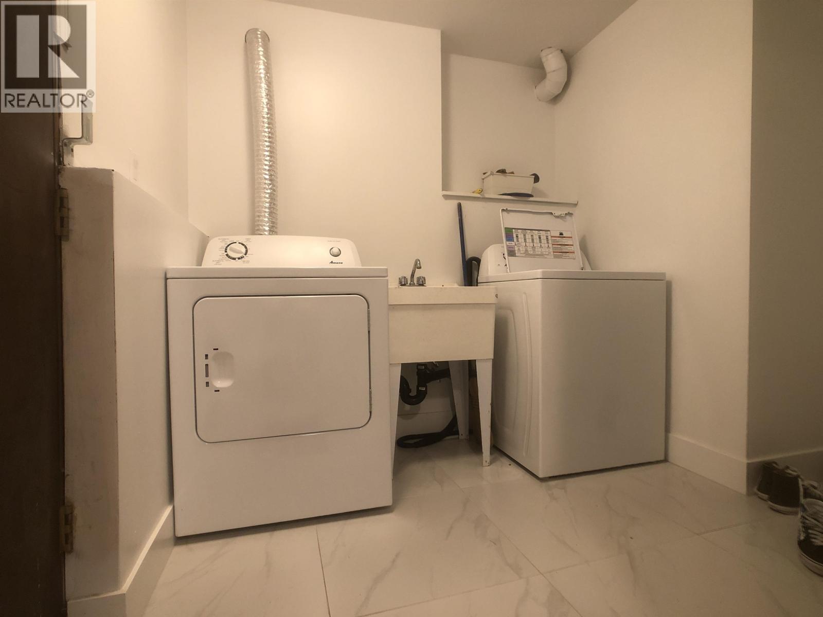 Bsmt 7841 Woodhurst Drive, Burnaby, British Columbia  V5A 4C4 - Photo 9 - R3115430