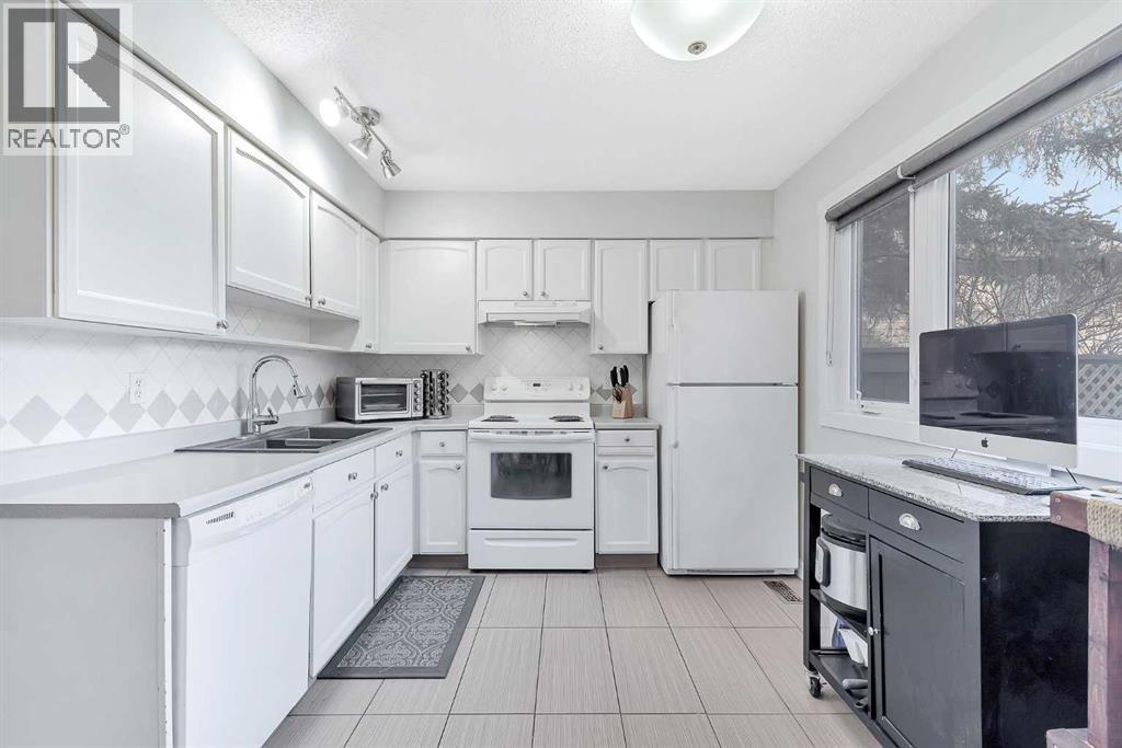 112, 2300 Oakmoor Drive Sw, Calgary, Alberta  T2V 4N7 - Photo 9 - A2301493