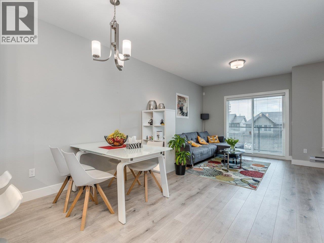 107 3525 Chandler Street, Coquitlam, British Columbia  V3E 0L9 - Photo 2 - R3114546