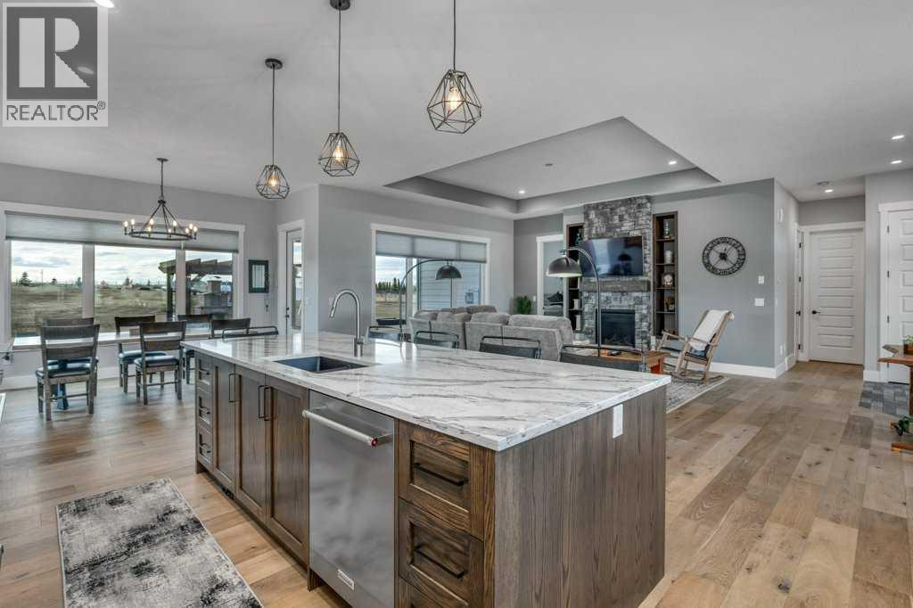 32172 Willow Way, Rural Rocky View County, Alberta  T4C 2Y4 - Photo 5 - A2303549