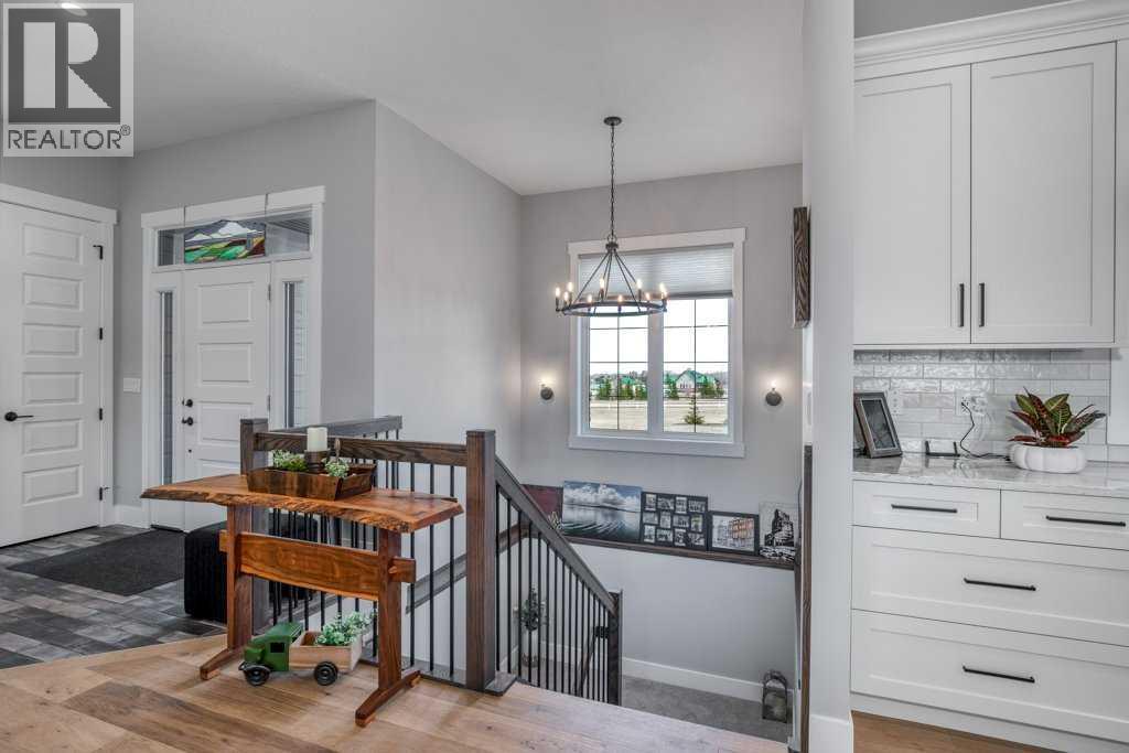 32172 Willow Way, Rural Rocky View County, Alberta  T4C 2Y4 - Photo 4 - A2303549