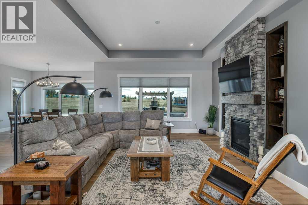 32172 Willow Way, Rural Rocky View County, Alberta  T4C 2Y4 - Photo 7 - A2303549