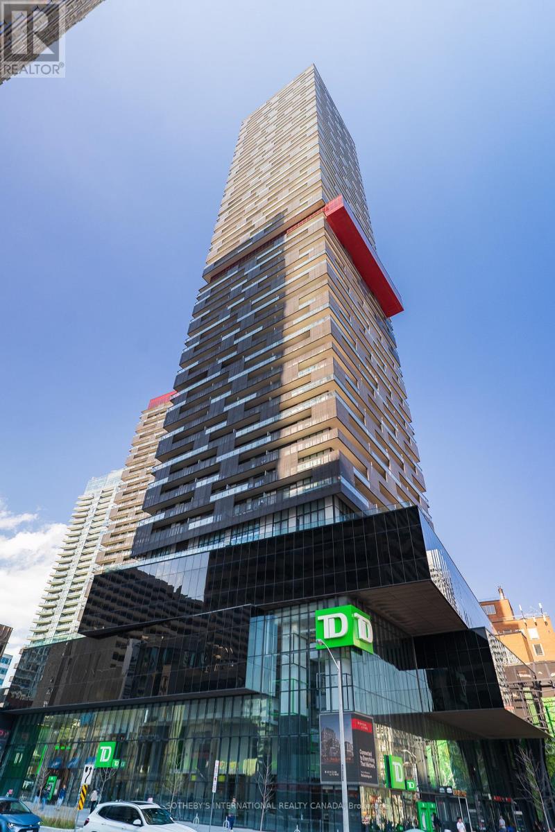 1710 - 8 EGLINTON AVENUE E, Toronto, Ontario