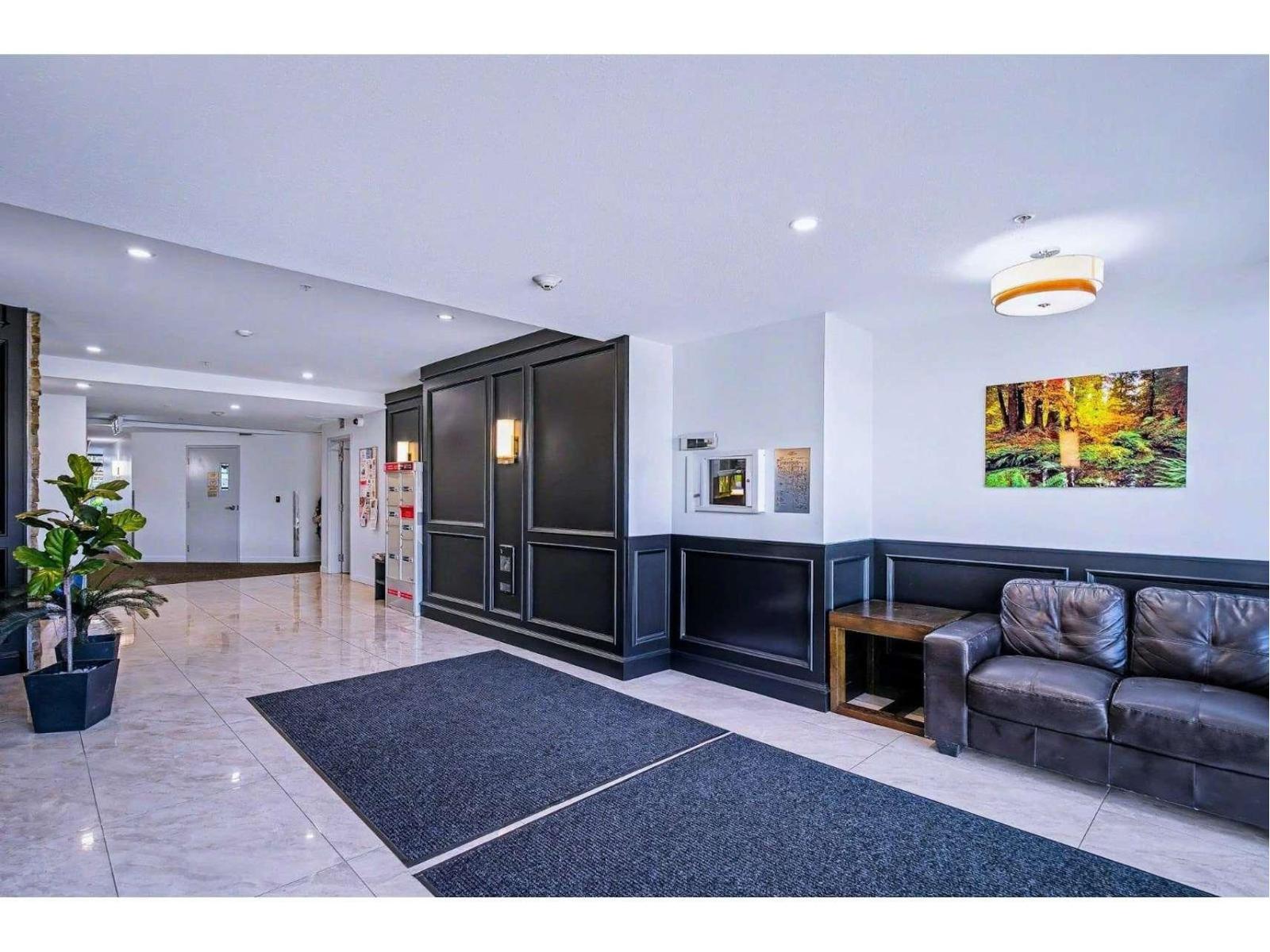 427 2860 Trethewey Street, Abbotsford, British Columbia  V2T 0G5 - Photo 4 - R3112011