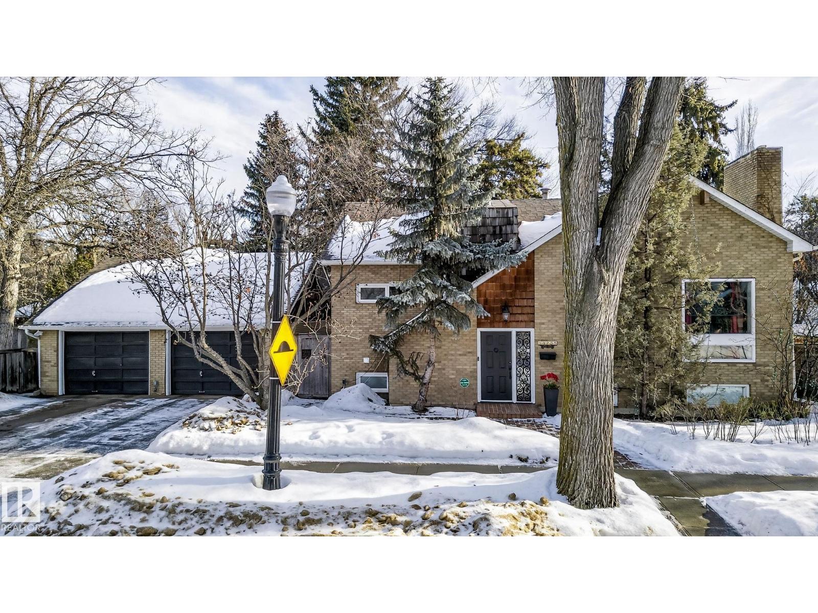 10235 134 St NW NW, Edmonton, Alberta  T5N 2A6 - Photo 1 - E4472400