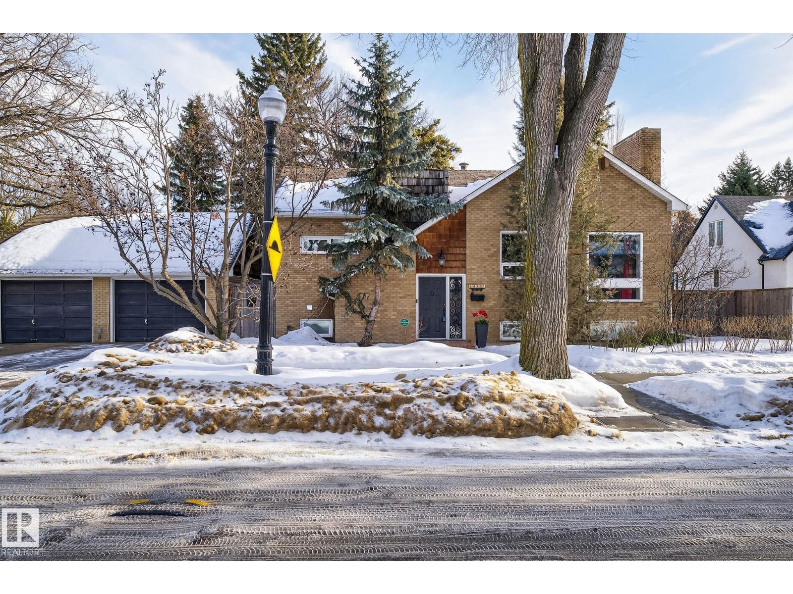 10235 134 St NW NW, Edmonton, Alberta  T5N 2A6 - Photo 20 - E4472400