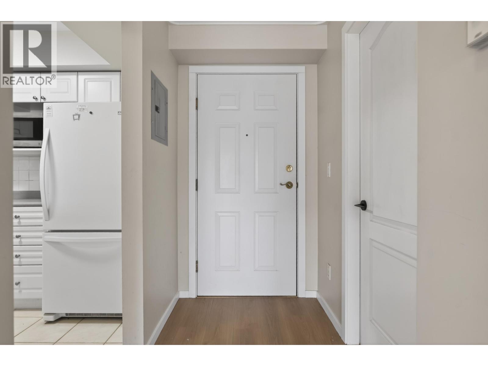 308 2340 Hawthorne Avenue, Port Coquitlam, British Columbia  V3C 1W9 - Photo 3 - R3081749