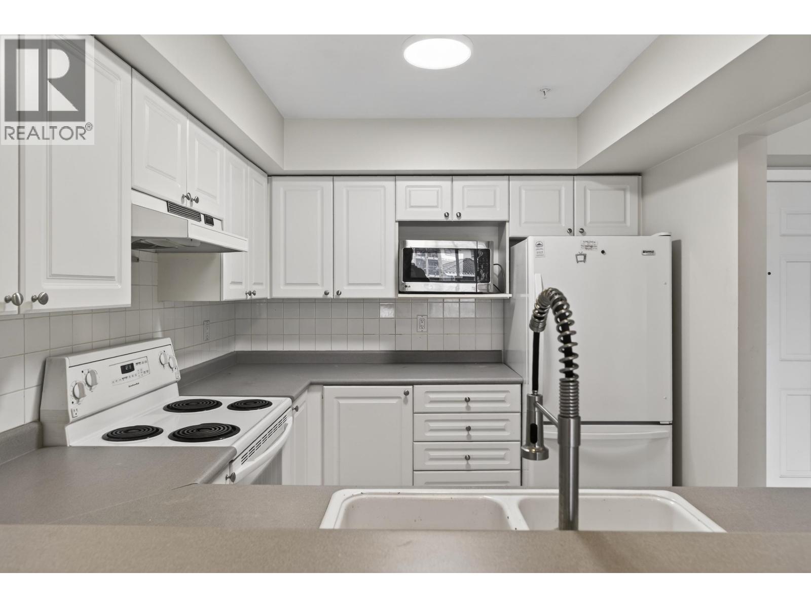 308 2340 Hawthorne Avenue, Port Coquitlam, British Columbia  V3C 1W9 - Photo 9 - R3081749