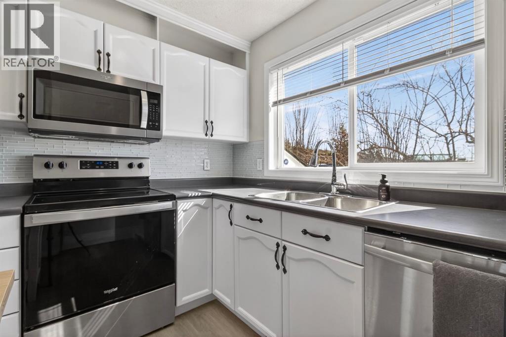 41 Tuscany Springs Gardens Nw, Calgary, Alberta  T3L 2R3 - Photo 3 - A2302882