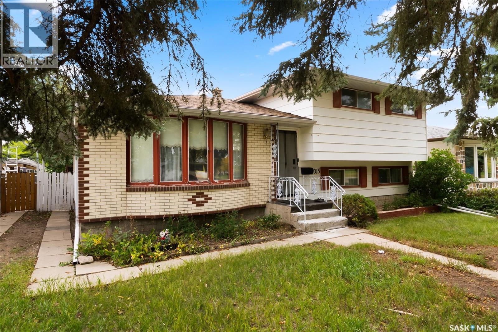 1015 12th Avenue E, Regina, Saskatchewan  S4N 4W1 - Photo 2 - SK033761