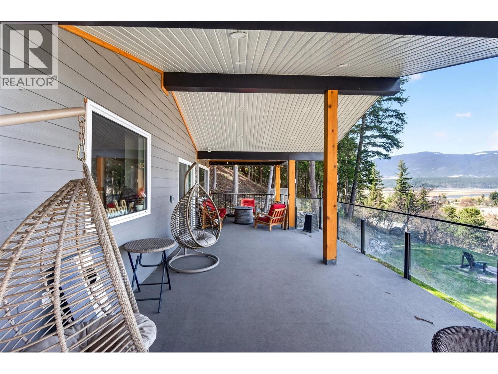 1360 Trans Canada Highway NE, Salmon Arm, British Columbia  V1E 2S6 - Photo 14 - 10383375