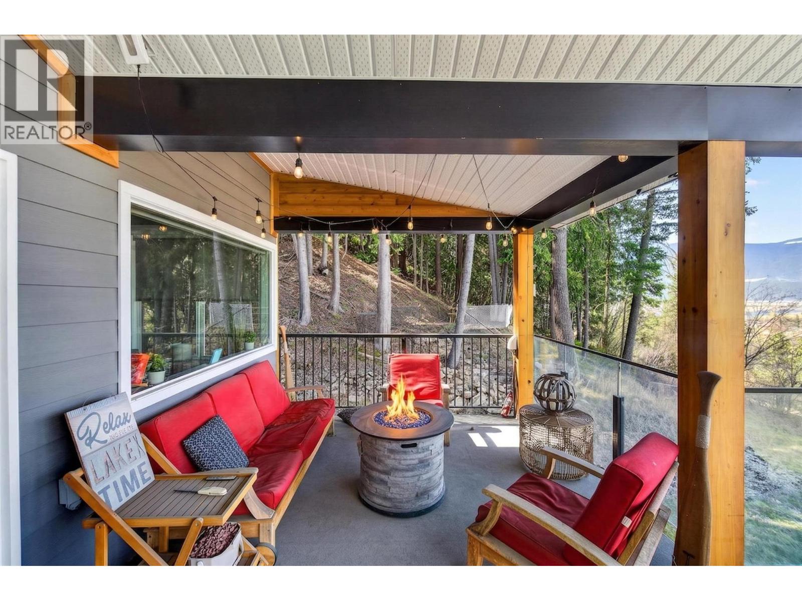 1360 Trans Canada Highway NE, Salmon Arm, British Columbia  V1E 2S6 - Photo 3 - 10383375