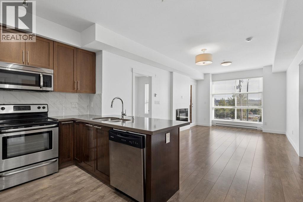 205 827 Roderick Avenue, Coquitlam, British Columbia  V3K 0E3 - Photo 3 - R3114803