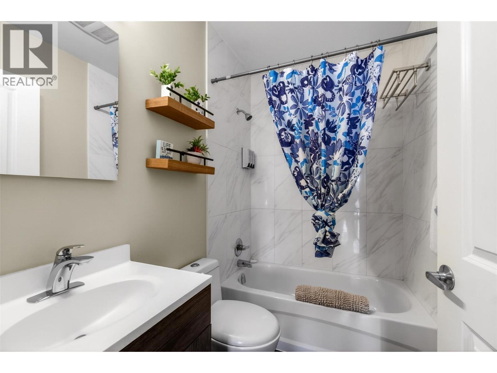 1360 Trans Canada Highway NE, Salmon Arm, British Columbia  V1E 2S6 - Photo 30 - 10383375