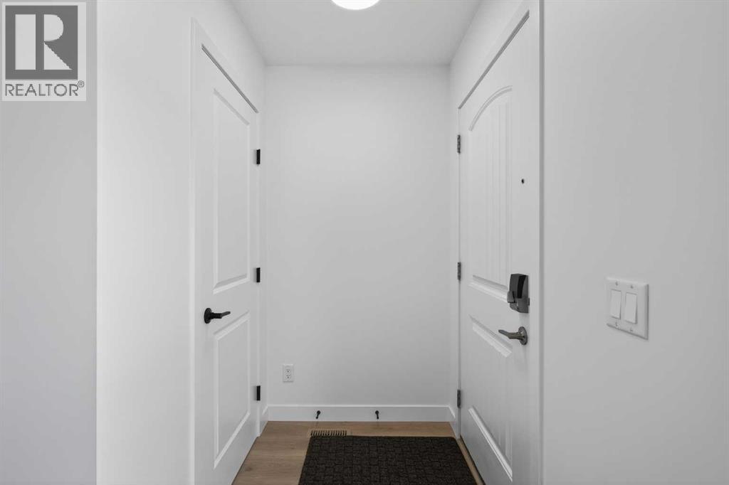 12 Heirloom Crescent Se, Calgary, Alberta  T3S 0G9 - Photo 4 - A2298841