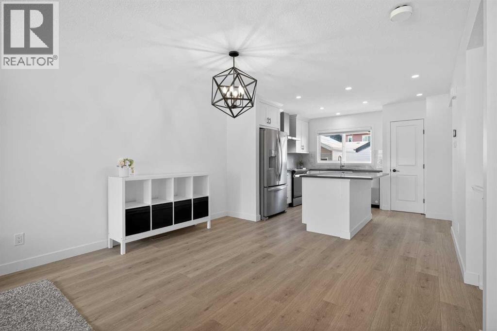 12 Heirloom Crescent Se, Calgary, Alberta  T3S 0G9 - Photo 9 - A2298841