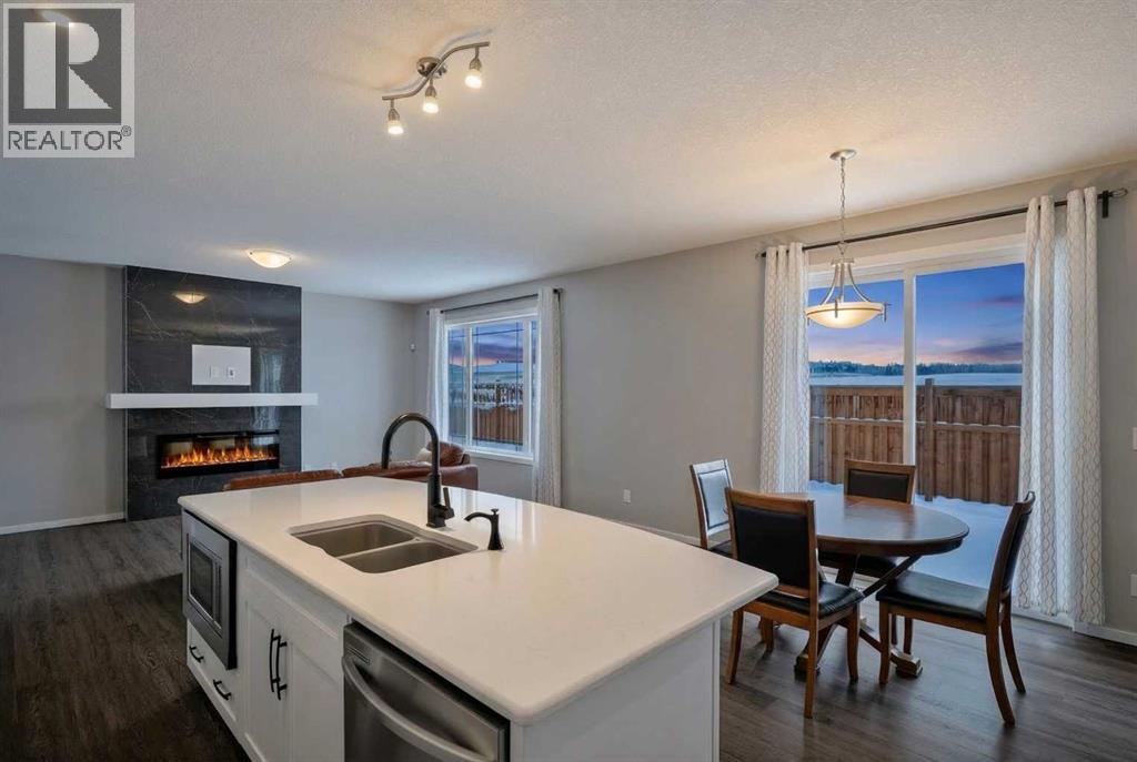 154 Yorkstone Way SW, Calgary, Alberta  T2X 4S3 - Photo 5 - A2300255