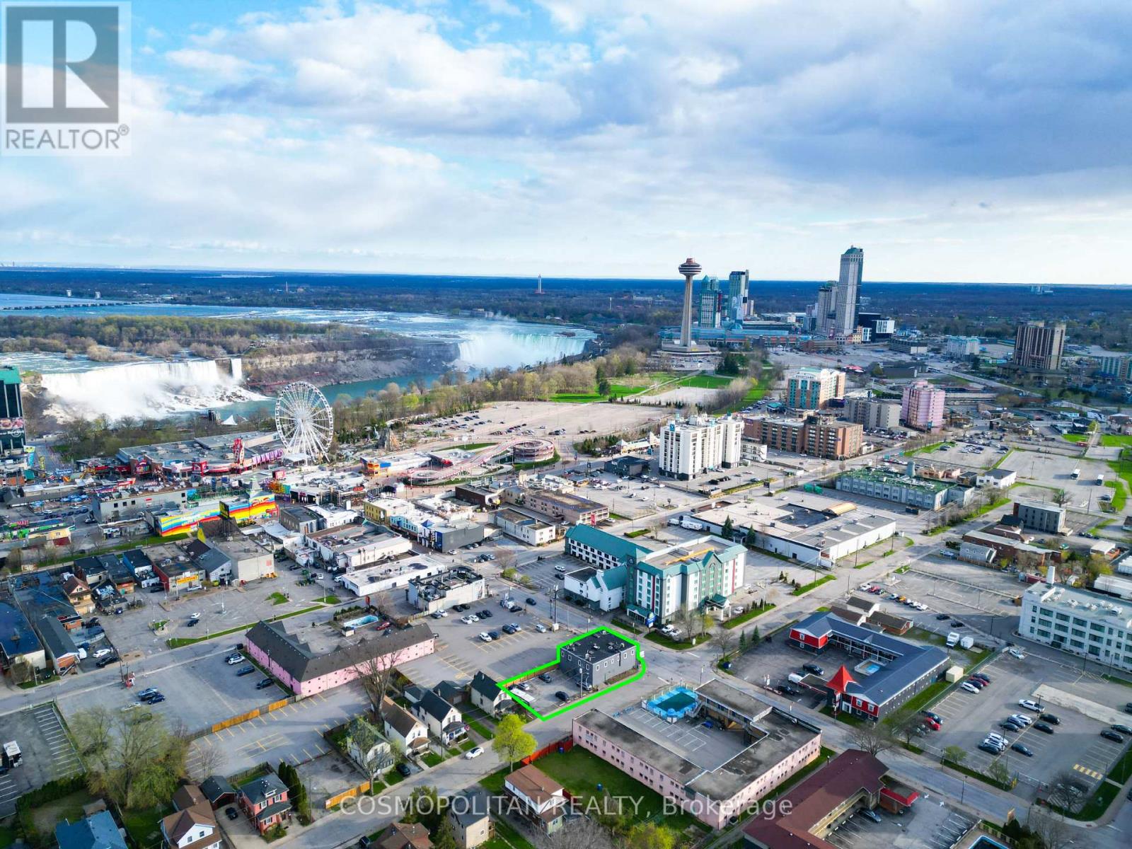 5077 CENTRE STREET, Niagara Falls, Ontario