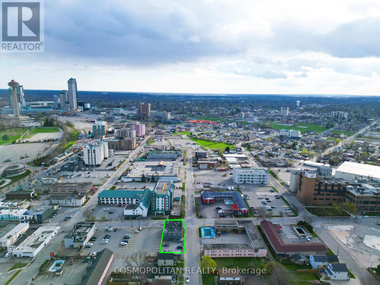 5077 Centre Street, Niagara Falls, Ontario  L2G 3N8 - Photo 5 - X13038762