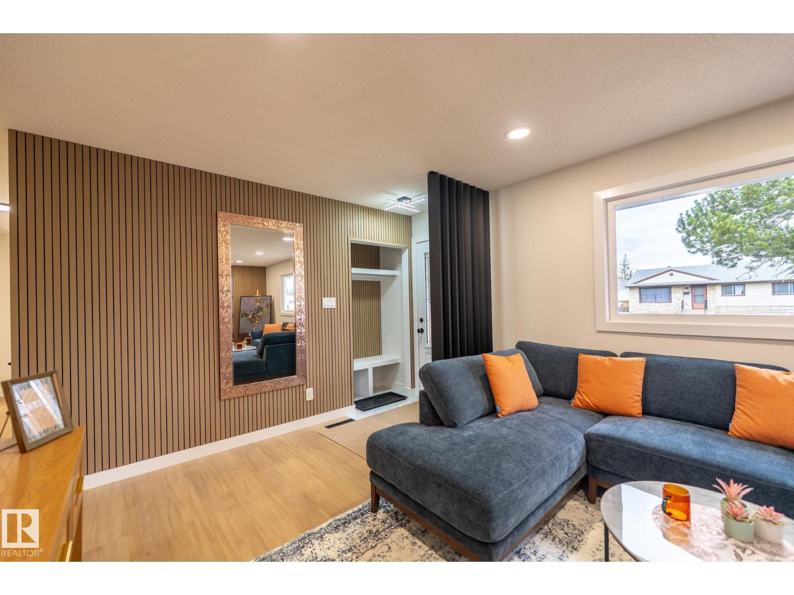 16131 109a Av Nw, Edmonton, Alberta  T5P 1C5 - Photo 4 - E4480112