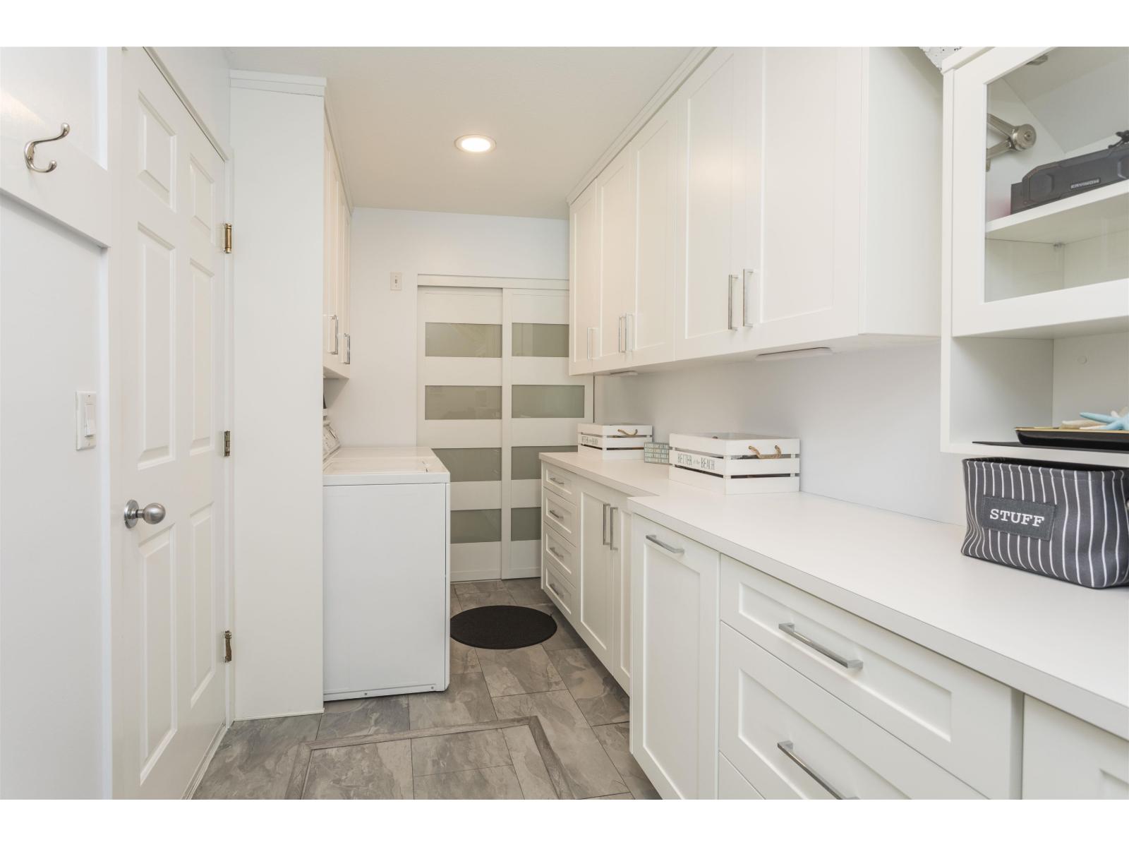 980 164 Street, White Rock, British Columbia  V4A 4Y5 - Photo 11 - R3114440