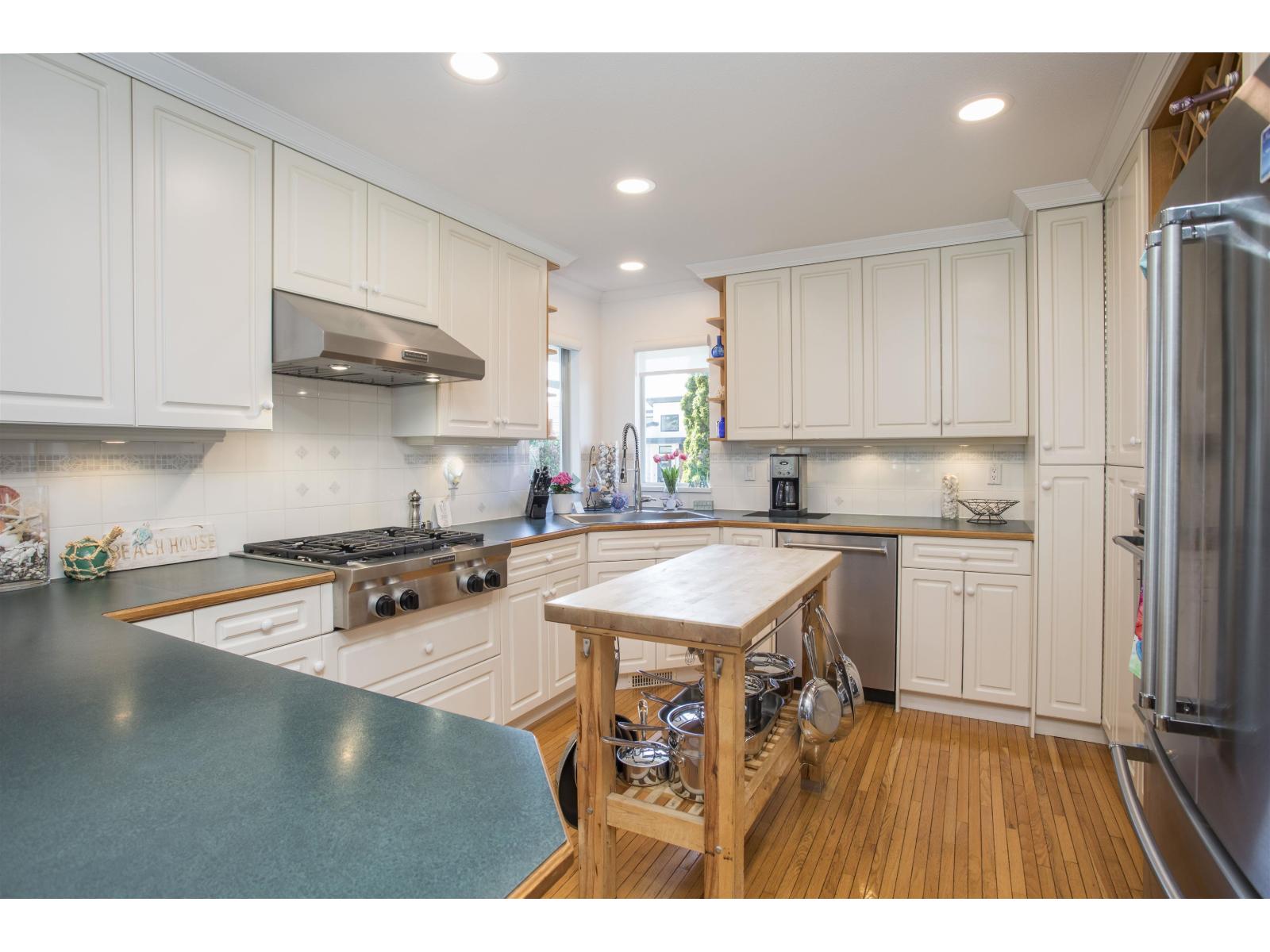 980 164 Street, White Rock, British Columbia  V4A 4Y5 - Photo 7 - R3114440