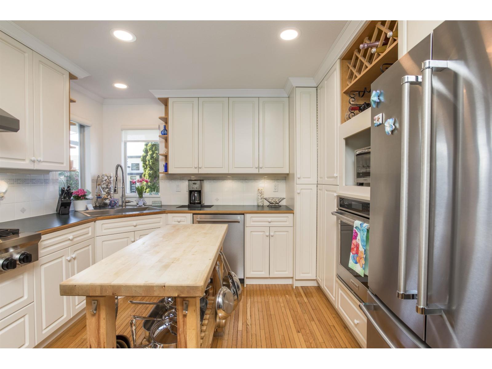 980 164 Street, White Rock, British Columbia  V4A 4Y5 - Photo 8 - R3114440