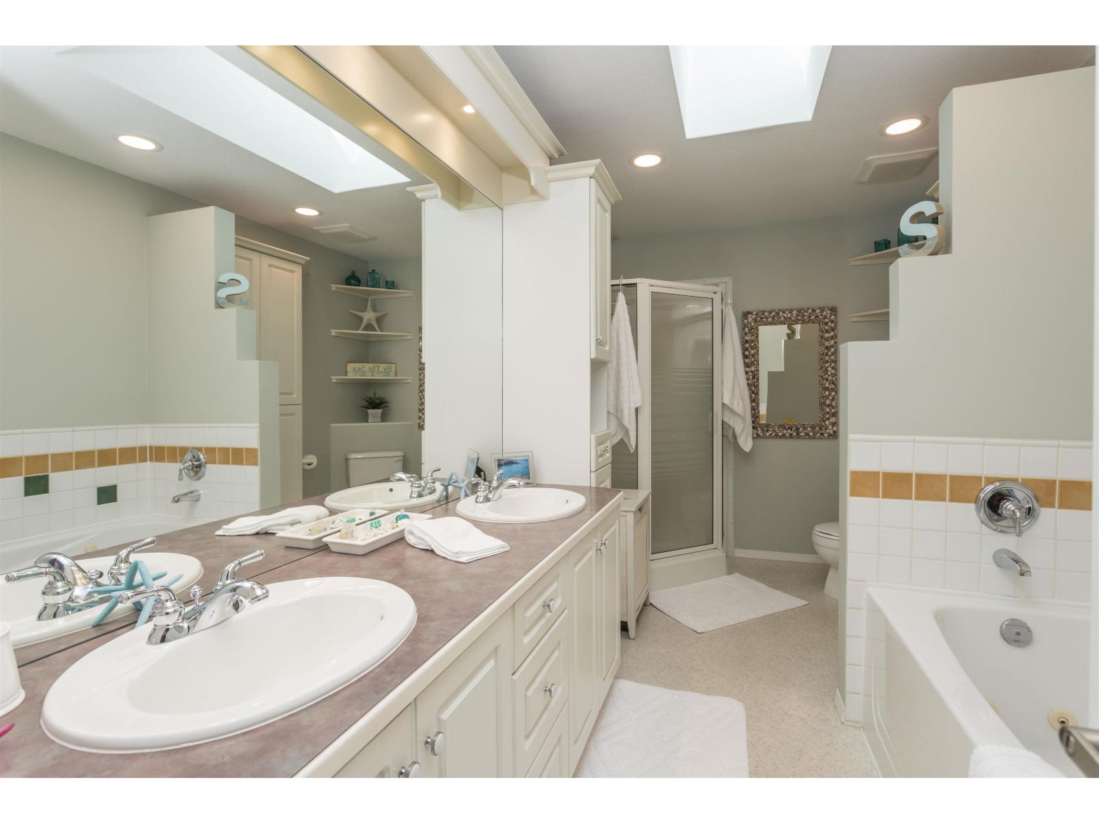 980 164 Street, White Rock, British Columbia  V4A 4Y5 - Photo 34 - R3114440