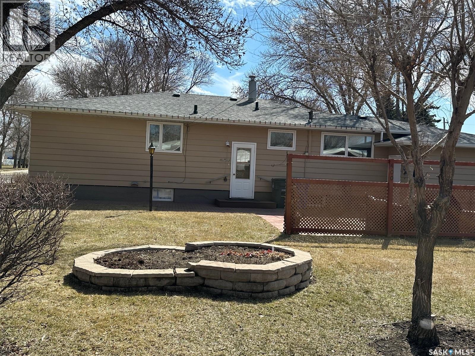 400 Gallaway Street, Estevan, Saskatchewan  S4A 0A9 - Photo 40 - SK031694