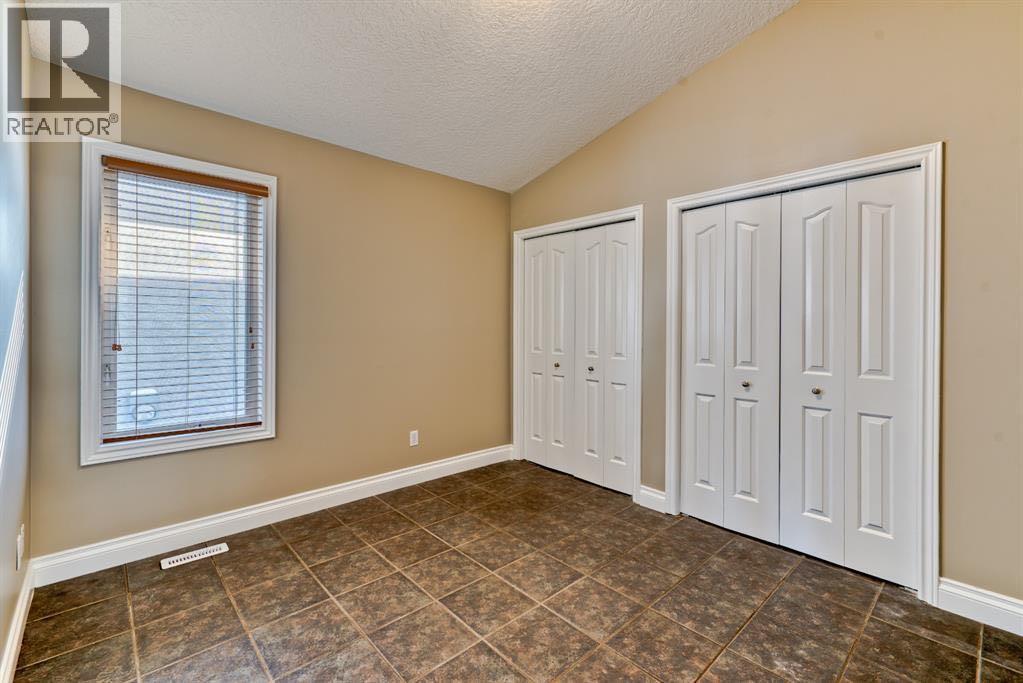 180 Hidden Vale Close NW, Calgary, Alberta  T3A 5C7 - Photo 9 - A2285850