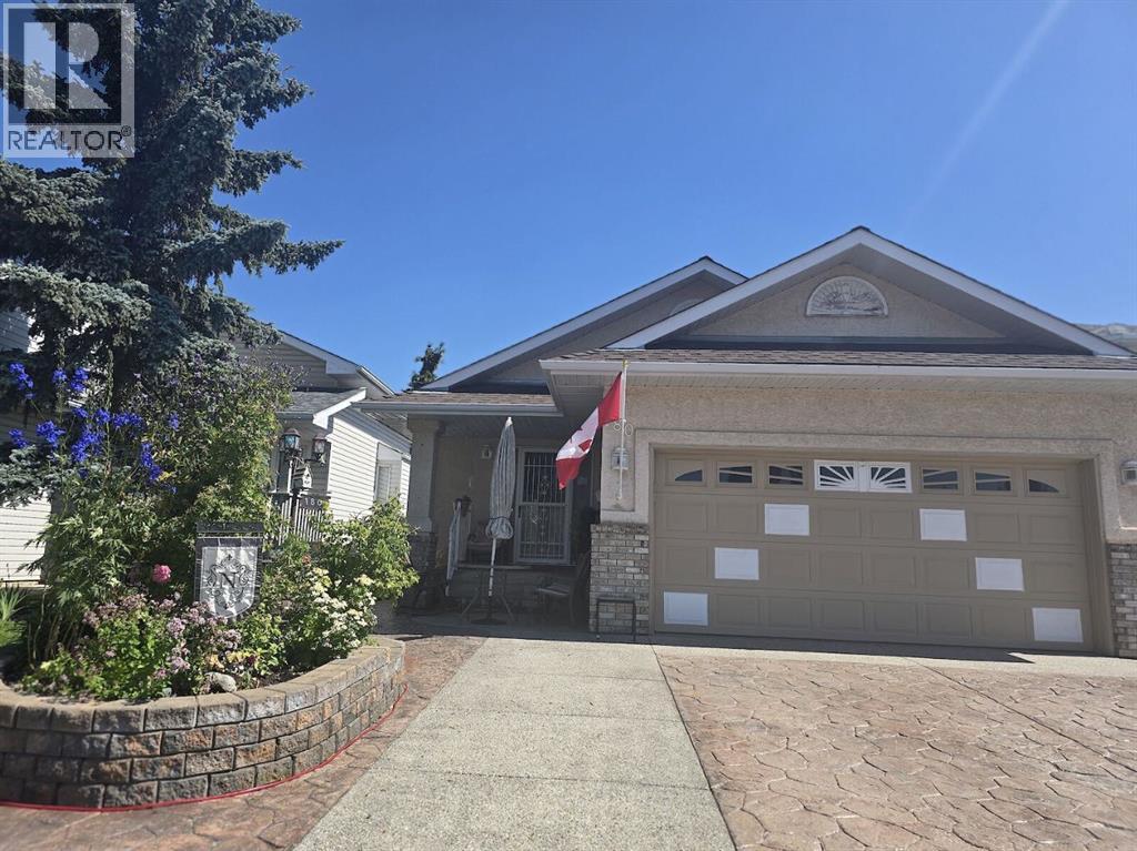 180 Hidden Vale Close NW, Calgary, Alberta  T3A 5C7 - Photo 1 - A2285850