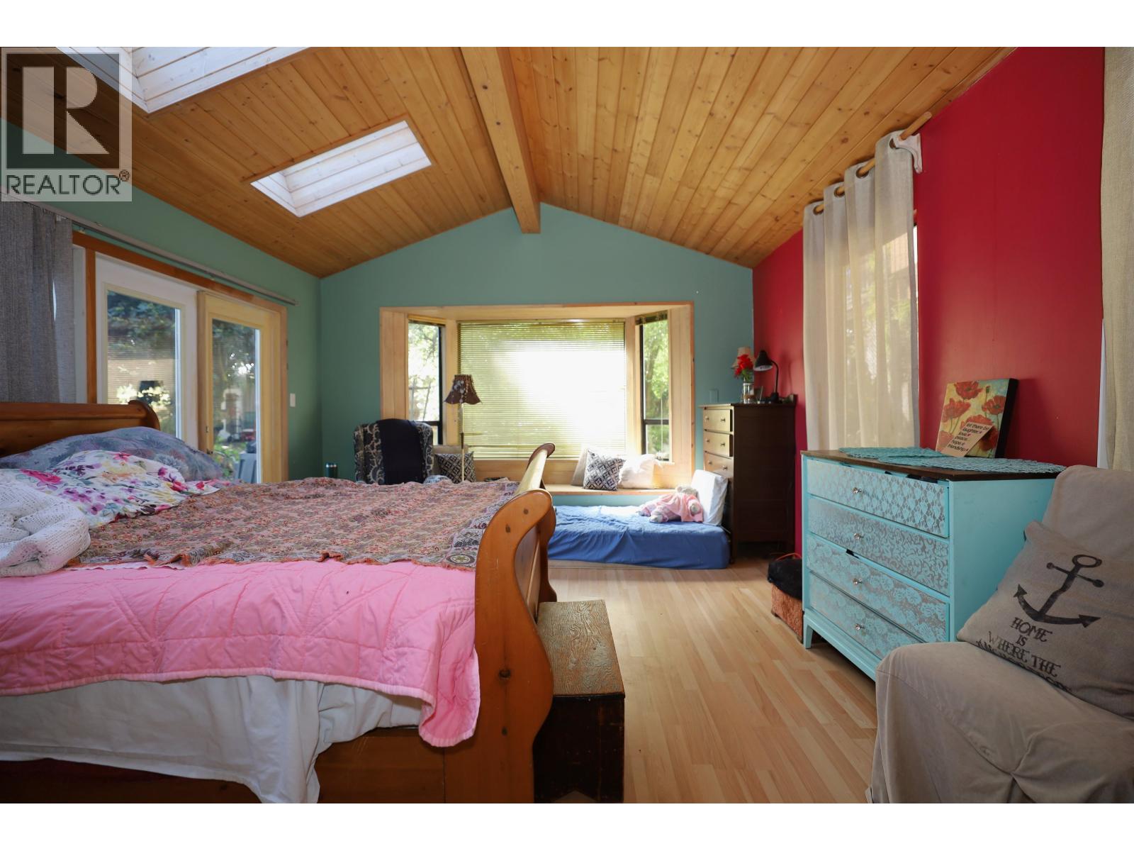 177 Pratt Road, Gibsons, British Columbia  V0N 1V3 - Photo 12 - R3087569