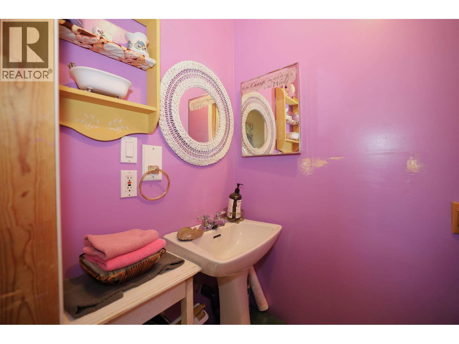 177 Pratt Road, Gibsons, British Columbia  V0N 1V3 - Photo 4 - R3087569